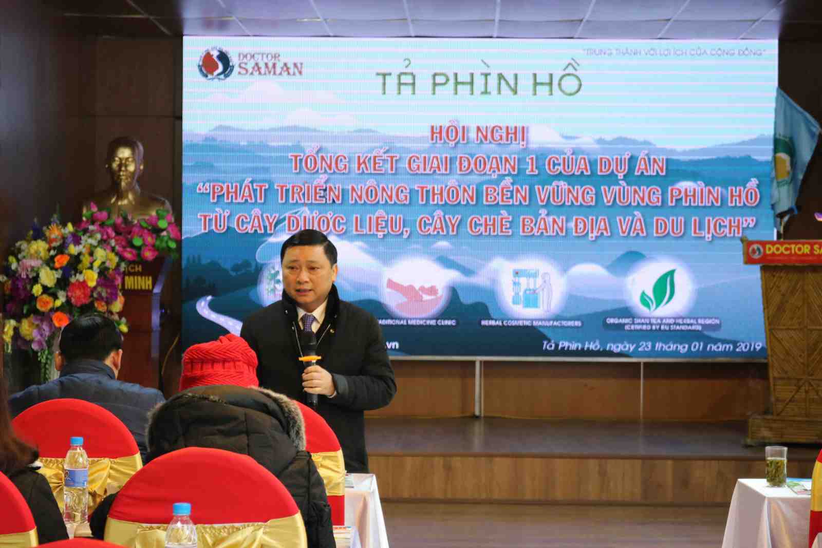 Phó Chủ tịch Thường trực UBND tỉnh Nguyễn Minh Tiến phát biểu tại hội nghị