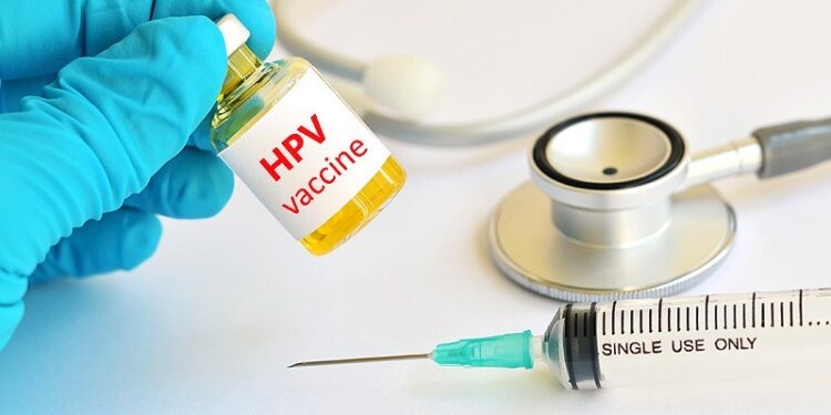 ĐỀ PHÒNG MỘT SỐ LOẠI UNG THƯ NAM GIỚI CŨNG NÊN TIÊM PHÒNG VẮC XIN HPV NHƯ NỮ GIỚI