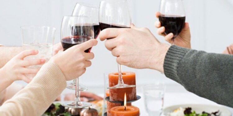 Uống rượu có lợi cho tim mạch? sự thật thế nào.