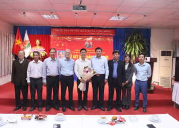 Chi bộ Viện Y học bản địa tổ chức lễ kết nạp đảng viên mới