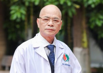 BÁC SĨ HOÀNG SẦM – NGƯỜI KHAI SƠN PHÁ THẠCH VÌ MỘT VÙNG ĐẤT